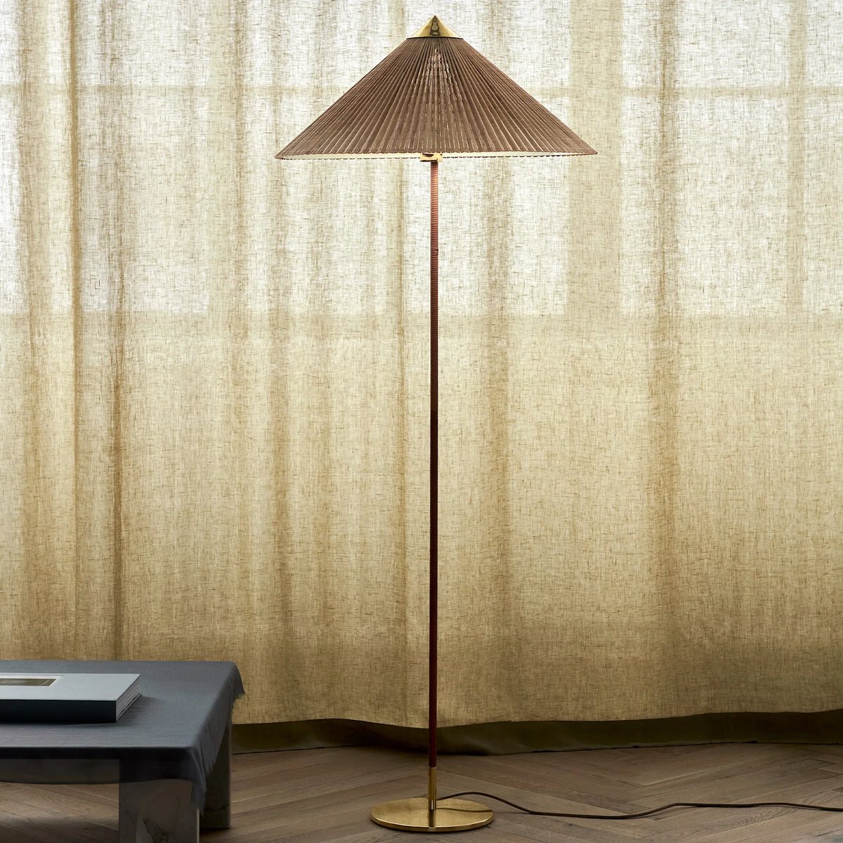 9602 Gulvlampe